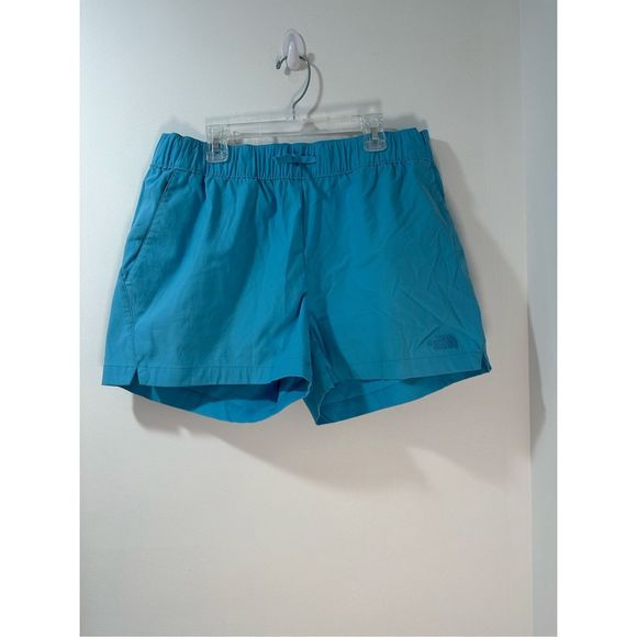 The North Face Pants - The North Face women’s turquoise pull on shorts with pockets size Large #14-1127